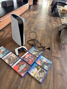 Playstation 5 verze s mechanikou