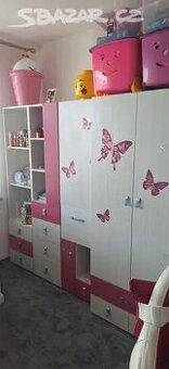 Dětský nábytek do pokoje, skříně,police