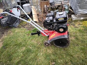 Benzinový kultivátor Hecht