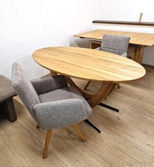 Sleva - Nový jídelní set rozkládací stůl dub masiv + 2 křesl