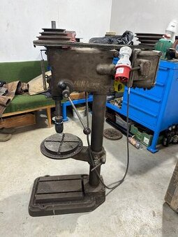 Stolní stojanová vrtačka