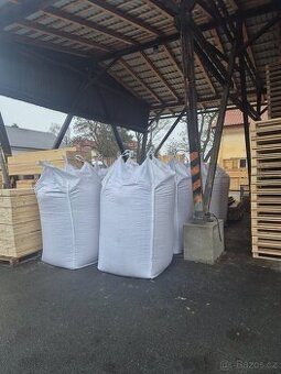 Dřevěné pelety 1050 kg v big bagu