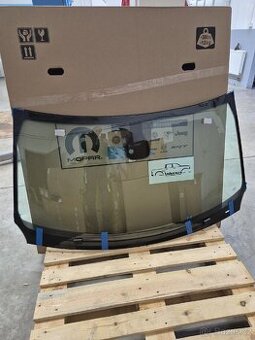 Dodge RAM Čelní sklo