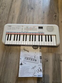 Klávesy Yamaha PSS E30