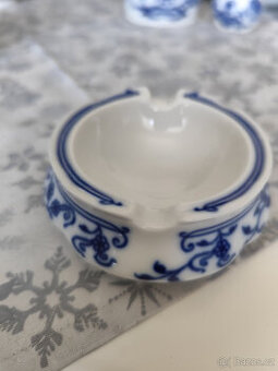 Cibulákový popelníček