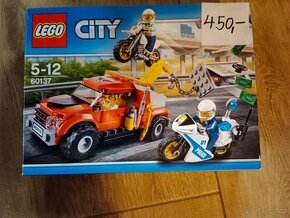 Lego 60137 Policejní doprovod