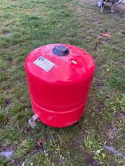 Prodám expanzní nádrž