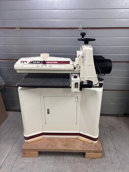 Sirokopasova válcová bruska