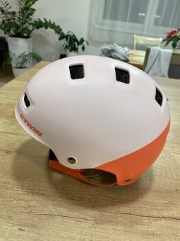 Dětská cyklistická helma B’TWIN