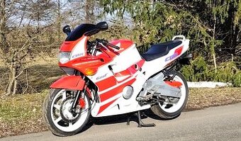 Honda CBR 600 F PC25