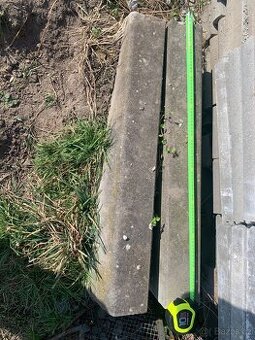 Silniční obrubníky 89 cm 2 kusy