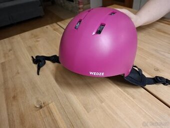 Dívčí přilba na lyže junior 9 až 12 let