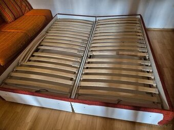 Prodám postel s polohovacimi rošty