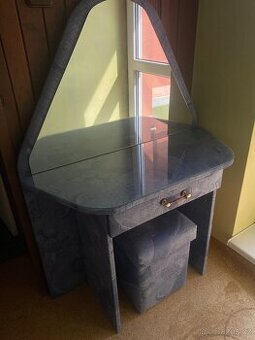 Malovací stolek + křeslo