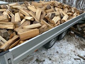 Prodám suché štípané palivové dřevo ihned k topení