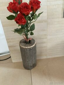 Přírodní váza na květinu