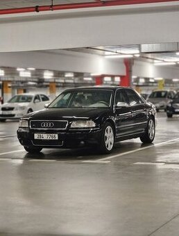 Audi S8 d2