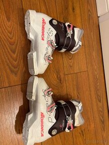 Dětské lyžařské boty Nordica, vel. 23 cm