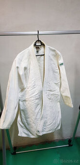 Bílé kimono na bojové sporty vel. 180
