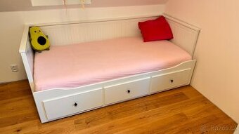 Rozkládací postel Hemnes IKEA
