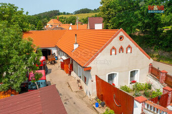 Prodej chalupy 3+1, 174 m², Hoštice - 1