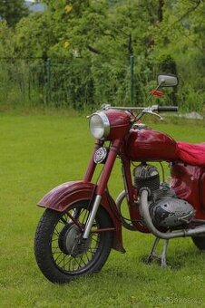 Jawa 250 353 kývačka