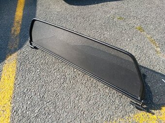 Větrná clona Peugeot 206