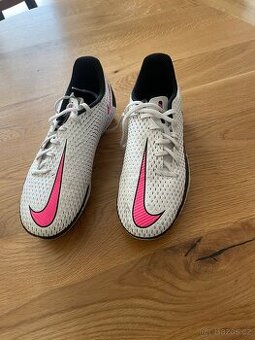 Kopačky NIKE