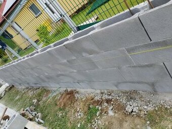 Pokládka dlažby výkopové práce hydroizolace epěrné zídky