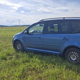 VOLKSWAGEN AG TOURAN