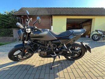 Husqvarna Svartpilen 701