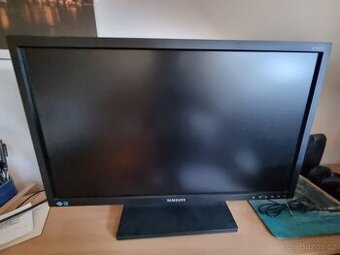 Lcd Samsung 23,6, nepoužitý, originál zabaleno