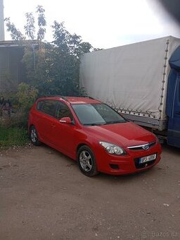 Hyundai i30 kombi 1.6crdi 66kw r.v.2012