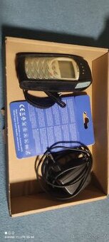 nokia 3410 s koženým pouzdrem