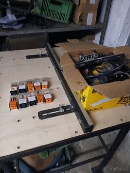 Horní frézka DEWALT DWE625E s prislusenstvim