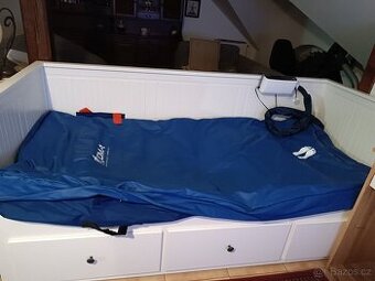 Matrace s kompresorem