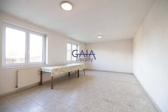 Vacenovice - Nemovitost se strategickou polohou - 692m2