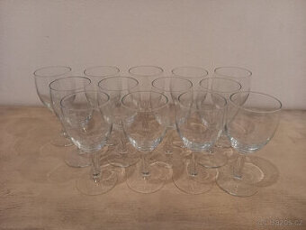 13x sklenička na víno
