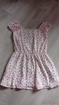 Dívčí šaty
