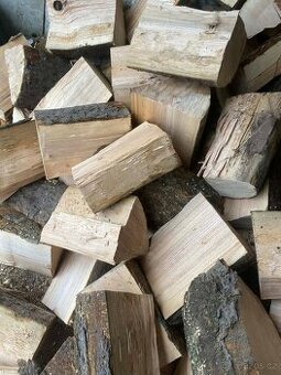 Palivové dřevo suché štípané