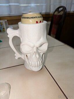 držák na plechovku