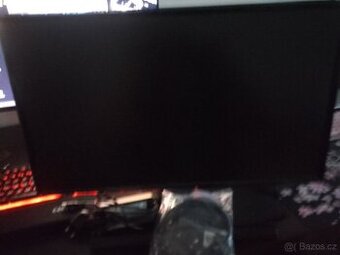 Menší monitor Samsung 60hz