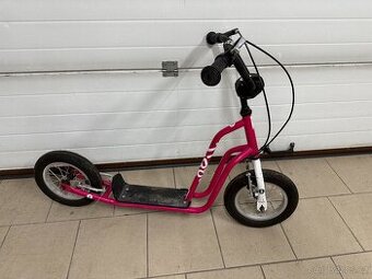 Dětská koloběžka růžová