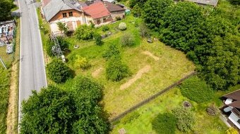 Stavební parcela Jenišovice 1293 m2