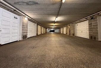 Garáž 16 m² Popelákova, Líšeň Brno