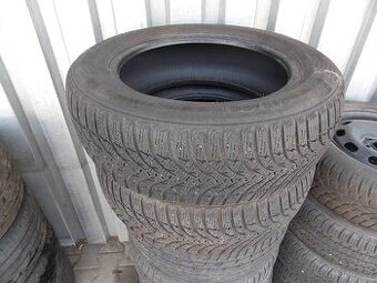 Zimní pneu 215/60 R17