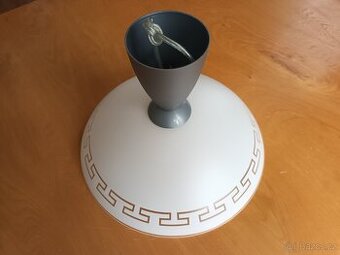 Stropní svítidlo skleněné matné s obv. dekorem průměr 34 cm