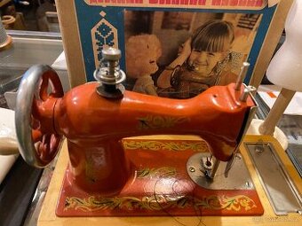 Dětský šicí stroj