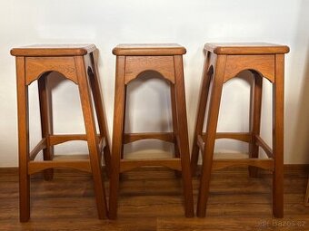 Barové židle z masivu