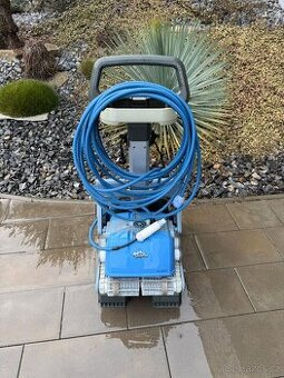 Bazénový vysavač Dolphin Supreme M400